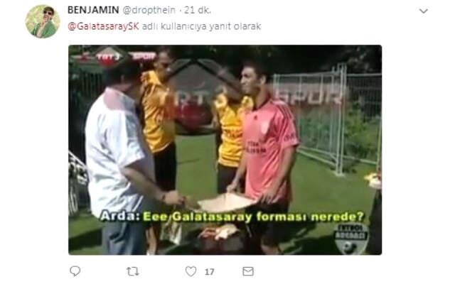 Galatasaraylı Taraftarlar, Yeni Formayı Topa Tuttu: Üzerine Yumurta Kırılmış Gibi