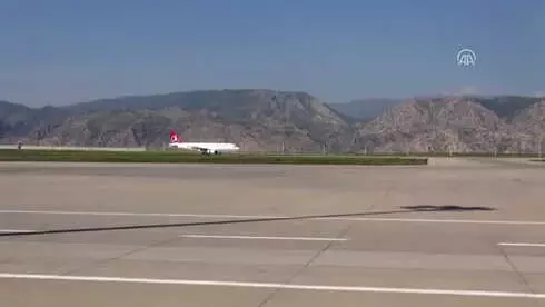 Şerafettin Elçi Havalimanı'nda Yolcu Trafiği Şerafettin Elçi Havalimanı'nda Yolcu Trafiği