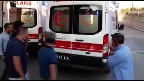 Trafik Kazası: 2 Ölü, 6 Yaralı Trafik Kazası: 2 Ölü, 6 Yaralı
