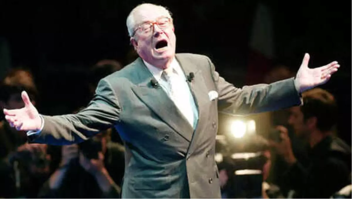 Karalama ve İftira' Suçundan İfade Verdi