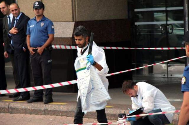 Levent'te İş Kuleleri Önünde Silah Sesleri
