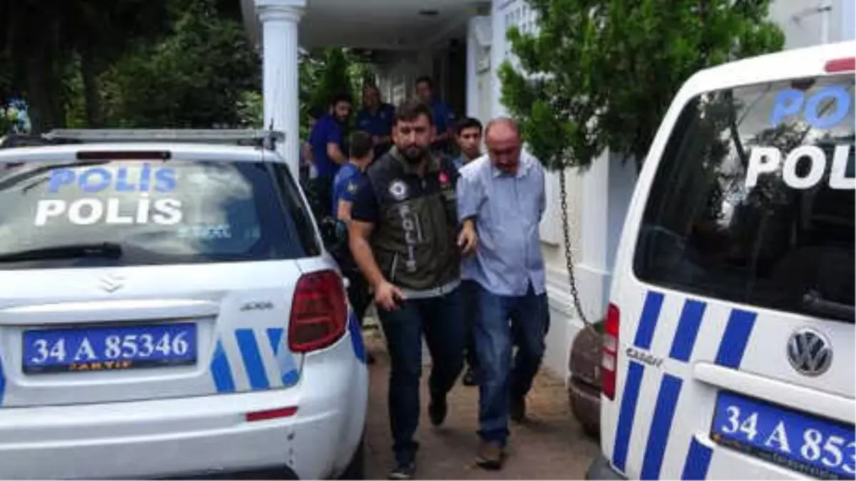 Şüphelinin Fotoğrafı ve Ek Bilgilerle) - İş Kuleleri Önünde Hareketlilik