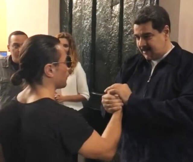 Ülkesi Ekonomik Krizde Olan Devlet Başkanı Nicolas Maduro'nun Nusret'te Et Yemesi Halkı Ayaklandırdı