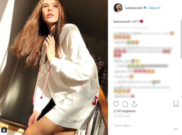 Ünlü Oyuncu Hatice Şendil Art Arda Paylaştığı Fotoğraflarla Takipçilerine Defile Yaptı