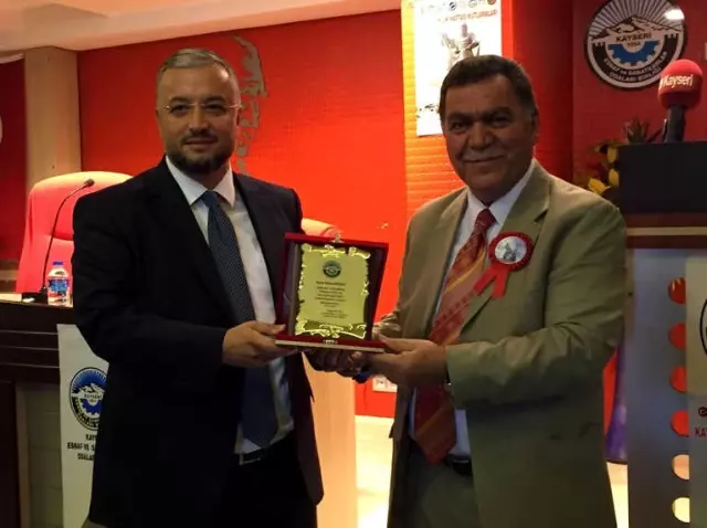 Yılın Ahisi Aday Adayları Plaketlerini Aldı Yılın Ahisi Aday Adayları Plaketlerini Aldı