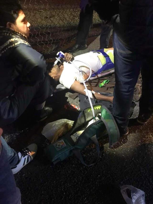 Londra'da Araç Cami Çıkışı Yayaların Arasına Daldı: 3 Yaralı