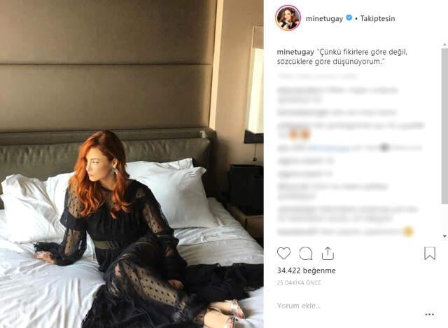 Mine Tugay'dan Siyah Elbiseli Yatak Pozu!