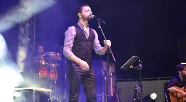 Şarkıcı Mehmet Erdem'in Konseri Mangal Dumanından Dolayı İptal Edildi
