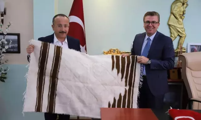 Siirt Valisi Atik Baba Ocağında Siirt Valisi Atik Baba Ocağında
