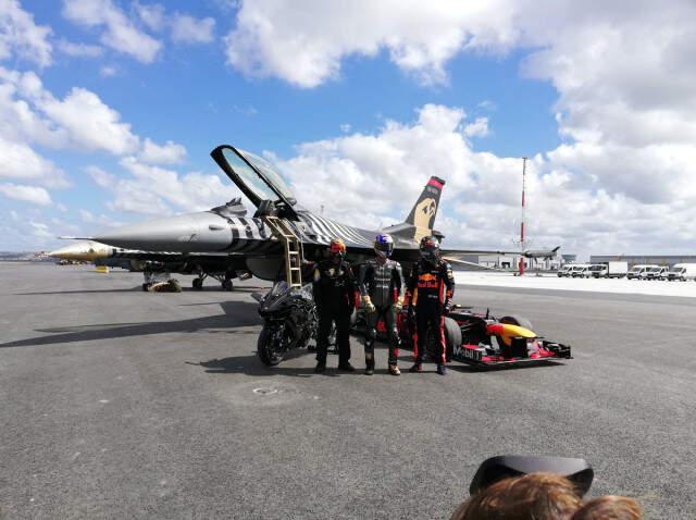Teknofest Açılışında Kenan Sofuoğlu, Motosiklet ile F-16 Uçağını Geçti