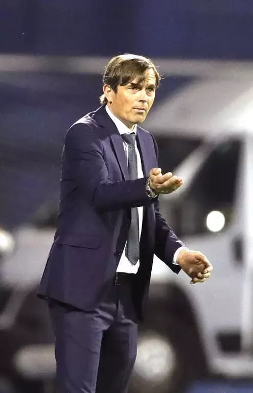 UEFA Avrupa Ligi: Dinamo Zagreb: 4 - Fenerbahçe: 1 (Maç Sonucu) UEFA Avrupa Ligi: Dinamo Zagreb: 4 - Fenerbahçe: 1 (Maç Sonucu)
