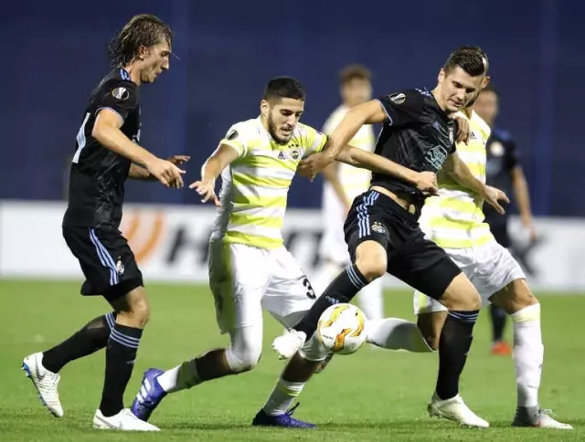 UEFA Avrupa Ligi: Dinamo Zagreb: 4 - Fenerbahçe: 1 (Maç Sonucu) UEFA Avrupa Ligi: Dinamo Zagreb: 4 - Fenerbahçe: 1 (Maç Sonucu)