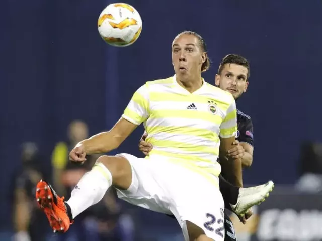 UEFA Avrupa Ligi: Dinamo Zagreb: 4 - Fenerbahçe: 1 (Maç Sonucu) UEFA Avrupa Ligi: Dinamo Zagreb: 4 - Fenerbahçe: 1 (Maç Sonucu)