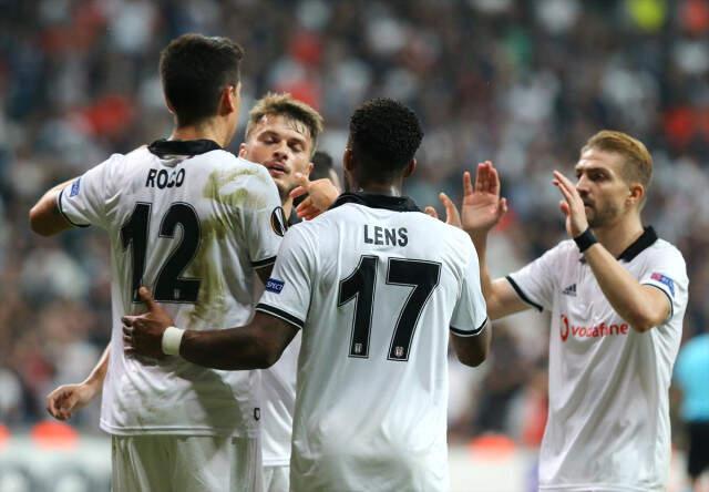 Beşiktaş'ta Savunma Oyuncuları Golcüleri Geçti