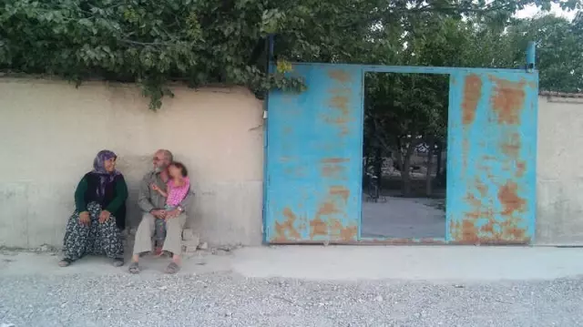 Ölü Taklidi Yaparak Elinden Kurtulduğu Katilin Bulunmasını İstiyor