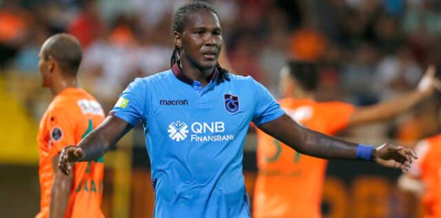 Trabzonsporlu Hugo Rodallega, Kolombiya Katar, Çin'den Gelen Teklifleri Reddettiğini Açıkladı