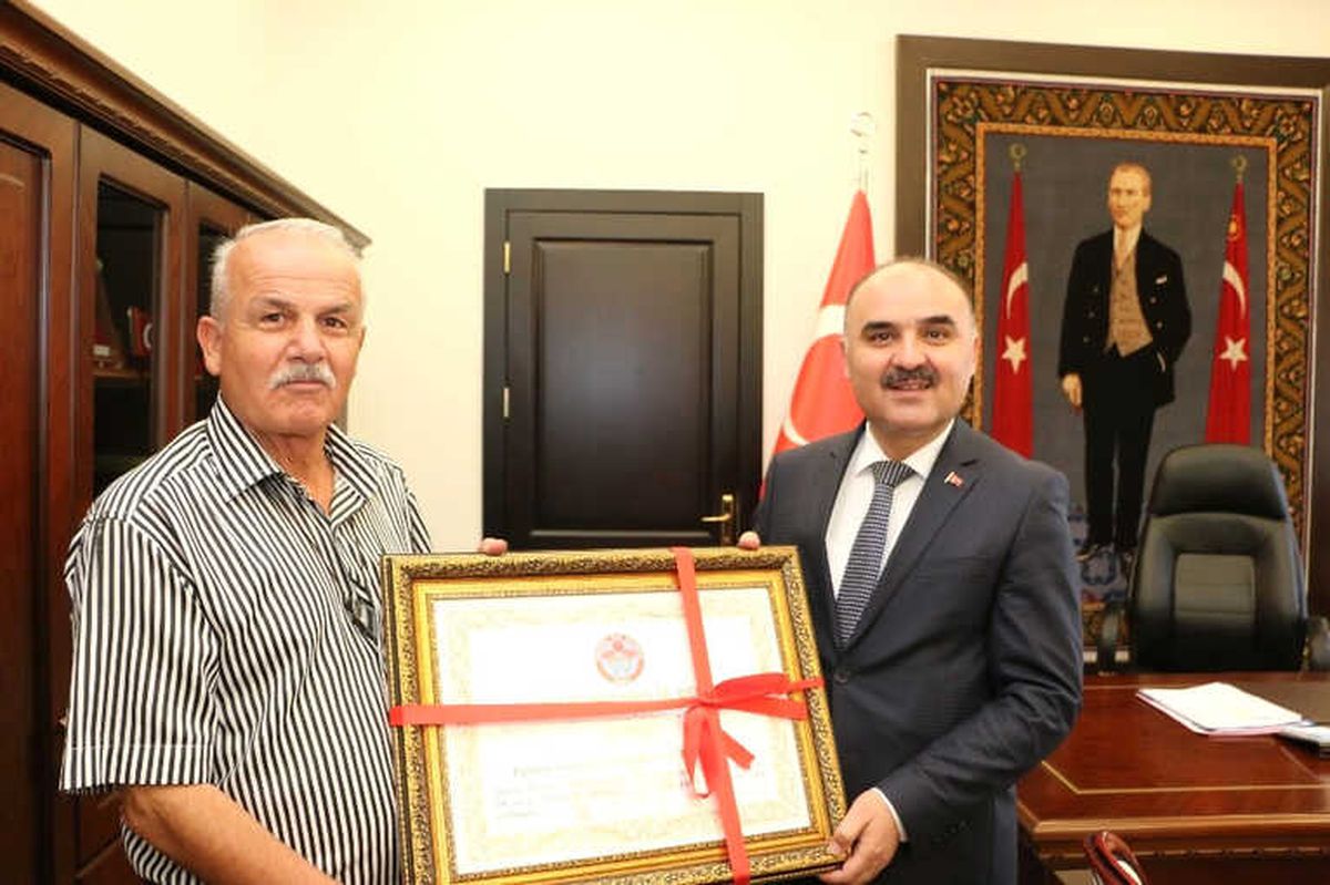Vali Günaydın'a Fahri Hemşehrilik Verildi