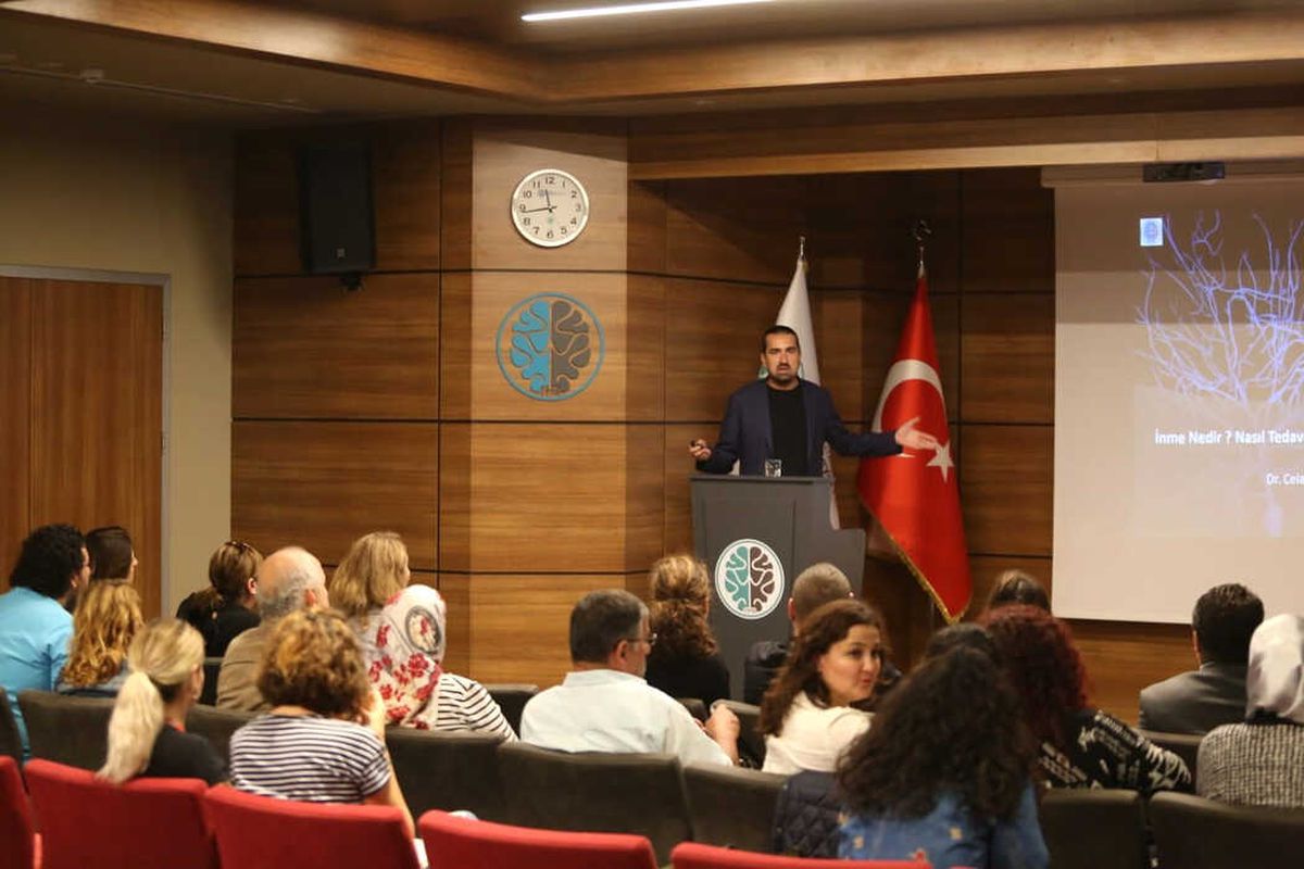 Almanya'daki Türk Uzmanlar NPİSTANBUL Beyin Hastanesi'nde