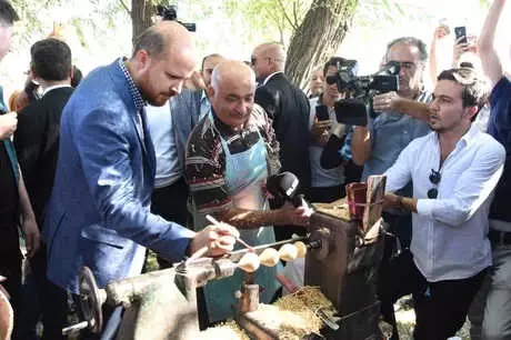 Bilal Erdoğan: Batının Tek Tipleşmeyi Bize Dayattığını Görüyoruz