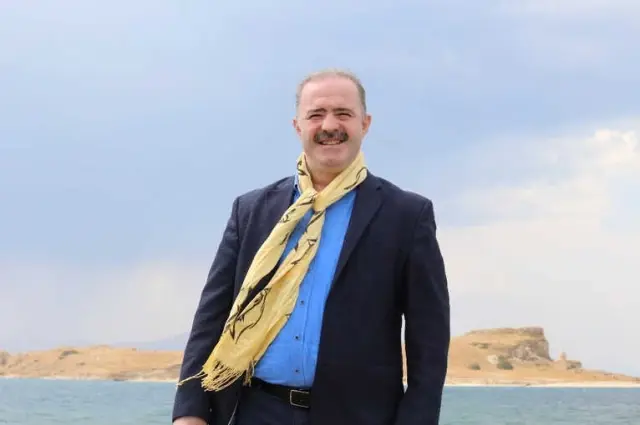 Çarpanak Adası'na Antik Yoldan Su Altı Yürüyüşü Çarpanak Adası'na Antik Yoldan Su Altı Yürüyüşü