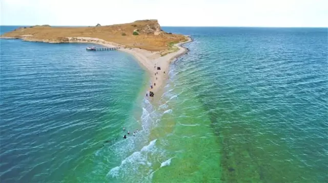 Çarpanak Adası'na Antik Yoldan Su Altı Yürüyüşü Çarpanak Adası'na Antik Yoldan Su Altı Yürüyüşü