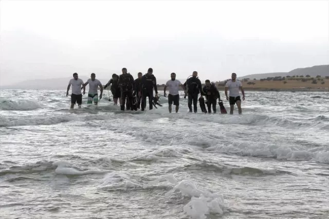 Çarpanak Adası'na Antik Yoldan Yüzerek Ulaştılar Çarpanak Adası'na Antik Yoldan Yüzerek Ulaştılar