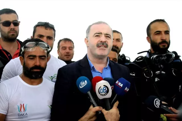 Çarpanak Adası'na Antik Yoldan Yüzerek Ulaştılar Çarpanak Adası'na Antik Yoldan Yüzerek Ulaştılar