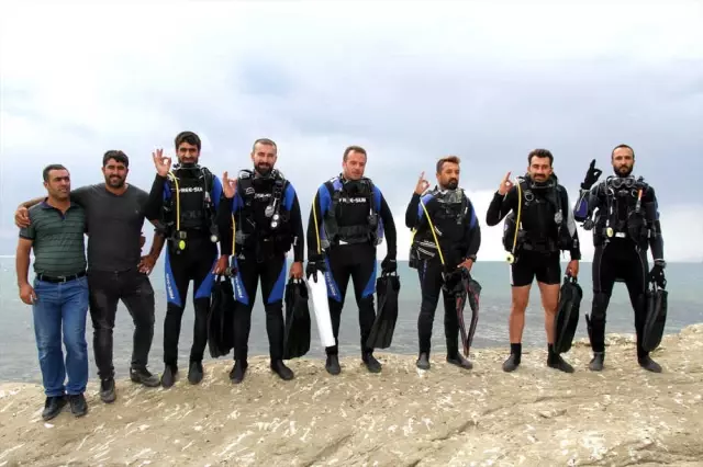 Çarpanak Adası'na Antik Yoldan Yüzerek Ulaştılar Çarpanak Adası'na Antik Yoldan Yüzerek Ulaştılar