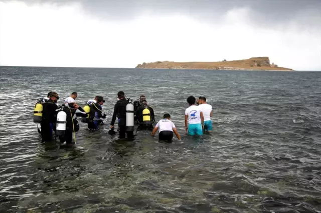 Çarpanak Adası'na Antik Yoldan Yüzerek Ulaştılar Çarpanak Adası'na Antik Yoldan Yüzerek Ulaştılar