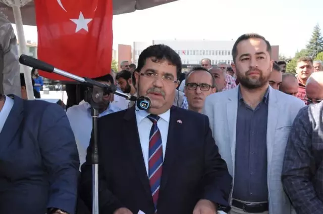 MHP'den Vatandaşa Aşure İkramı