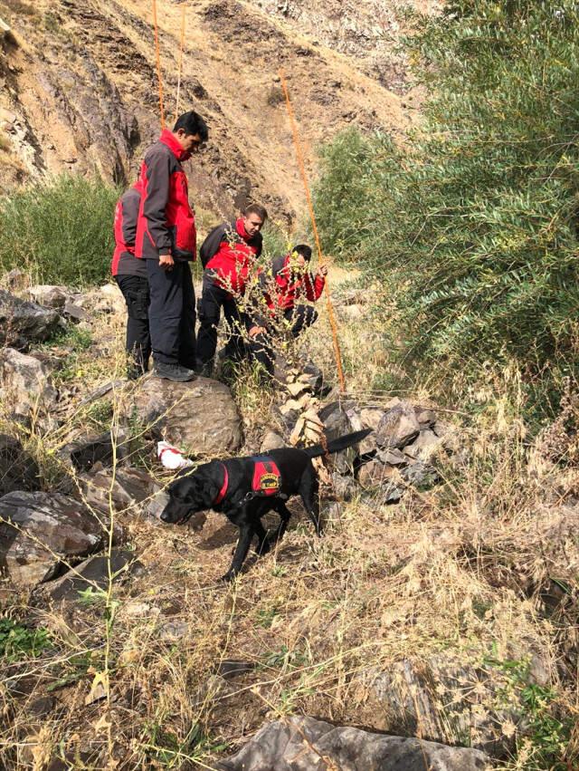 Sedanur'un Cansız Bedeni Üzeri Taşlarla Örtülü Vaziyette Bulundu