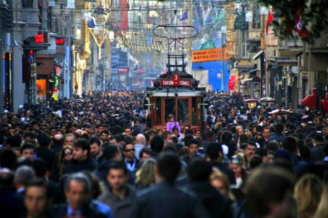 Türkiye'de Binlerce Vatandaş, İsmini ve Soyismini Düzeltti! En Çok Değiştirilen Ad ve Soyad Belli Oldu