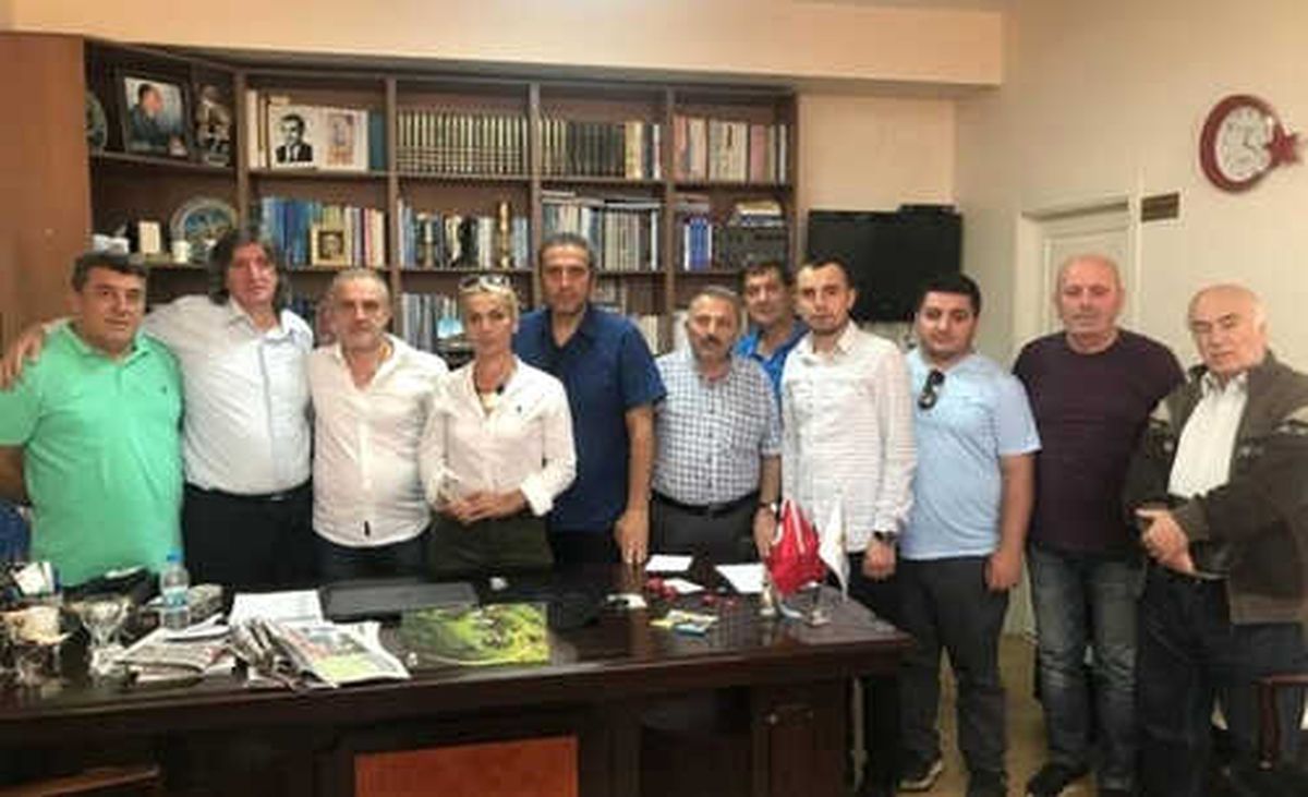 Zgc, 'Hem Hırsız Hem Eşkıyalar'