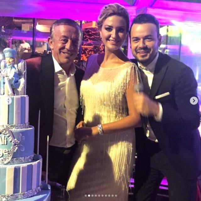 Ali Ağaoğlu, Ali Ege'nin Sünnet Düğününde Oğlunun Annesi Petek Ertüre ile Mutluluk Pozu Verdi