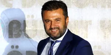 Bülent Uygun, Galatasaray ve Beşiktaş'ın Peşinde Olduğu Oyuncuyu Açıkladı Bülent Uygun, Galatasaray ve Beşiktaş'ın Peşinde Olduğu Oyuncuyu Açıkladı
