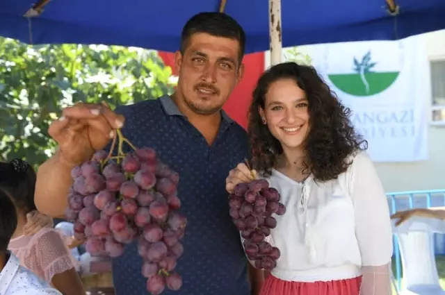 Bursa'nın En İyi Üzümleri Belli Oldu Bursa'nın En İyi Üzümleri Belli Oldu