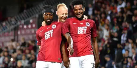 Milli Futbolcu Semih Kaya'nın Takımı Sparta Prag Zirvede Milli Futbolcu Semih Kaya'nın Takımı Sparta Prag Zirvede