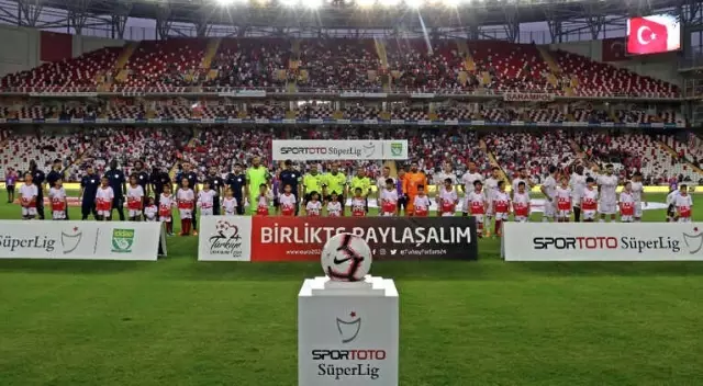 Spor Toto Süper Lig: Antalyaspor: 2 - Dg Sivasspor: 1 (İlk Yarı)