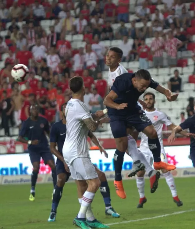 Spor Toto Süper Lig: Antalyaspor: 2 - Dg Sivasspor: 1 (İlk Yarı)