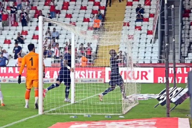 Spor Toto Süper Lig: Antalyaspor: 2 - Dg Sivasspor: 1 (İlk Yarı)