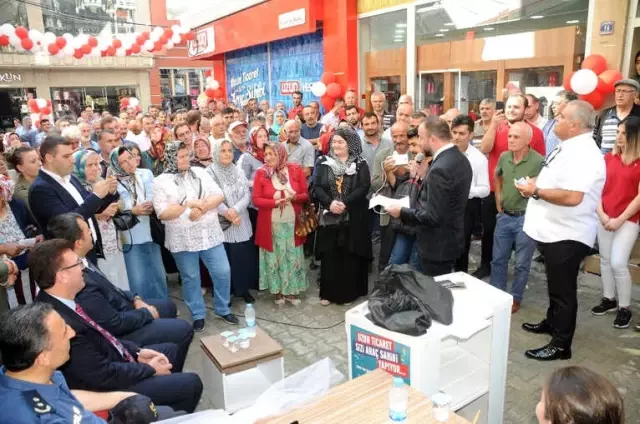 Araba Kazandığını Otobüste Yolculuk Ederken Öğrendi Araba Kazandığını Otobüste Yolculuk Ederken Öğrendi