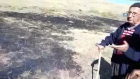 Bingöl'de Toprak Altından Çıkan Duman Tedirgin Etti Bingöl'de Toprak Altından Çıkan Duman Tedirgin Etti