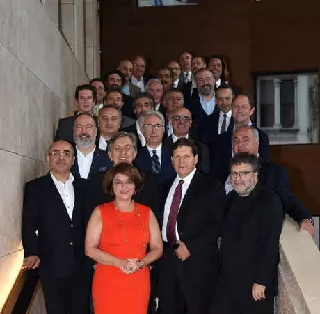 40 Erkek 'Kadın Hakları' İçin Dernek Kurdu 40 Erkek 'Kadın Hakları' İçin Dernek Kurdu