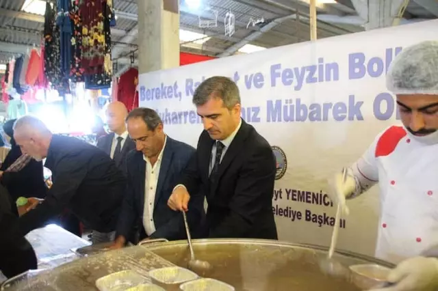Başkan Yemenici Aşure Dağıttı Başkan Yemenici Aşure Dağıttı