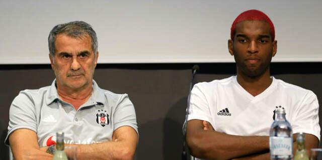 Beşiktaş Teknik Direktörü Şenol Güneş, Ryan Babel'i Forvette Oynatmayı Planlıyor