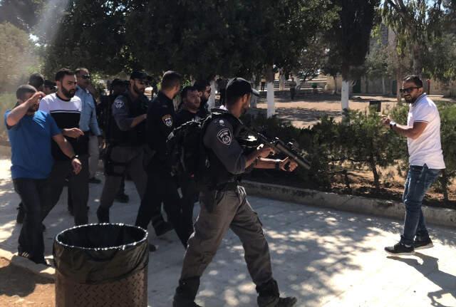 Mescid-i Aksa'da Gergin Gün
