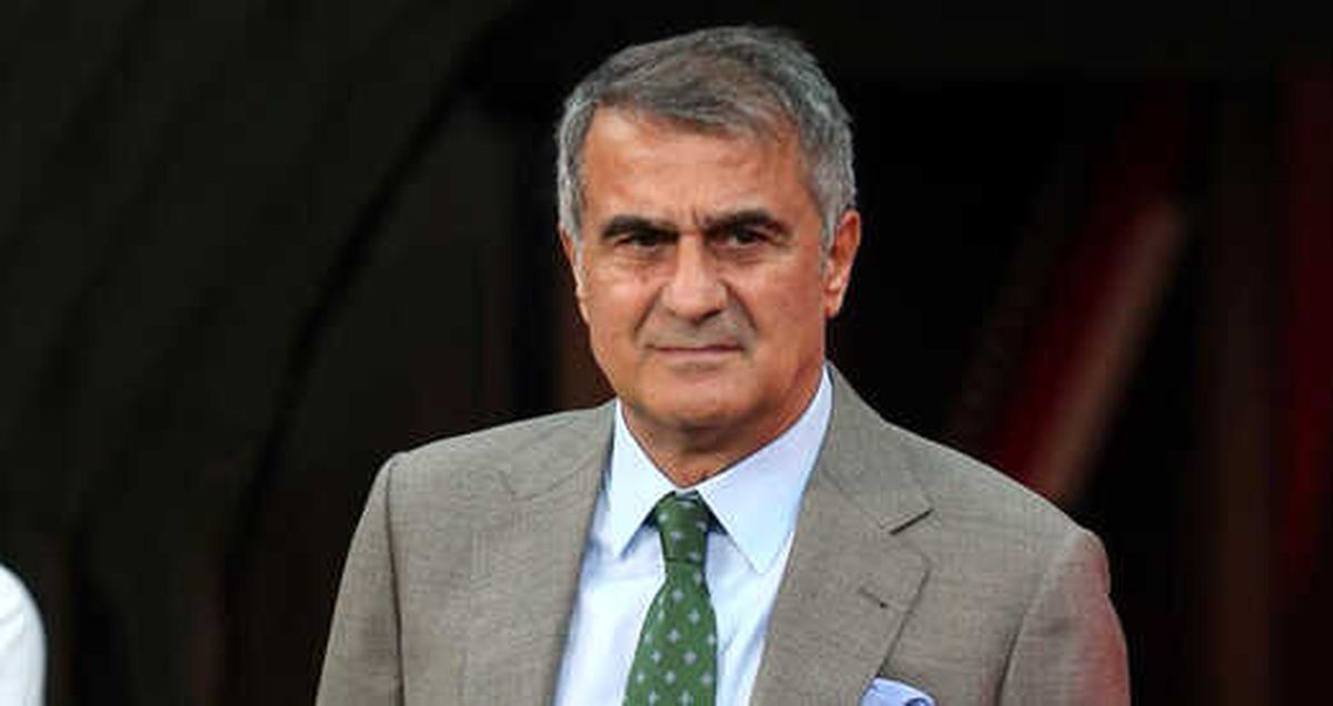 Şenol Güneş, Oyuna Aldığı Larin'i Aşağıladı: Ezik Gibi Durdu