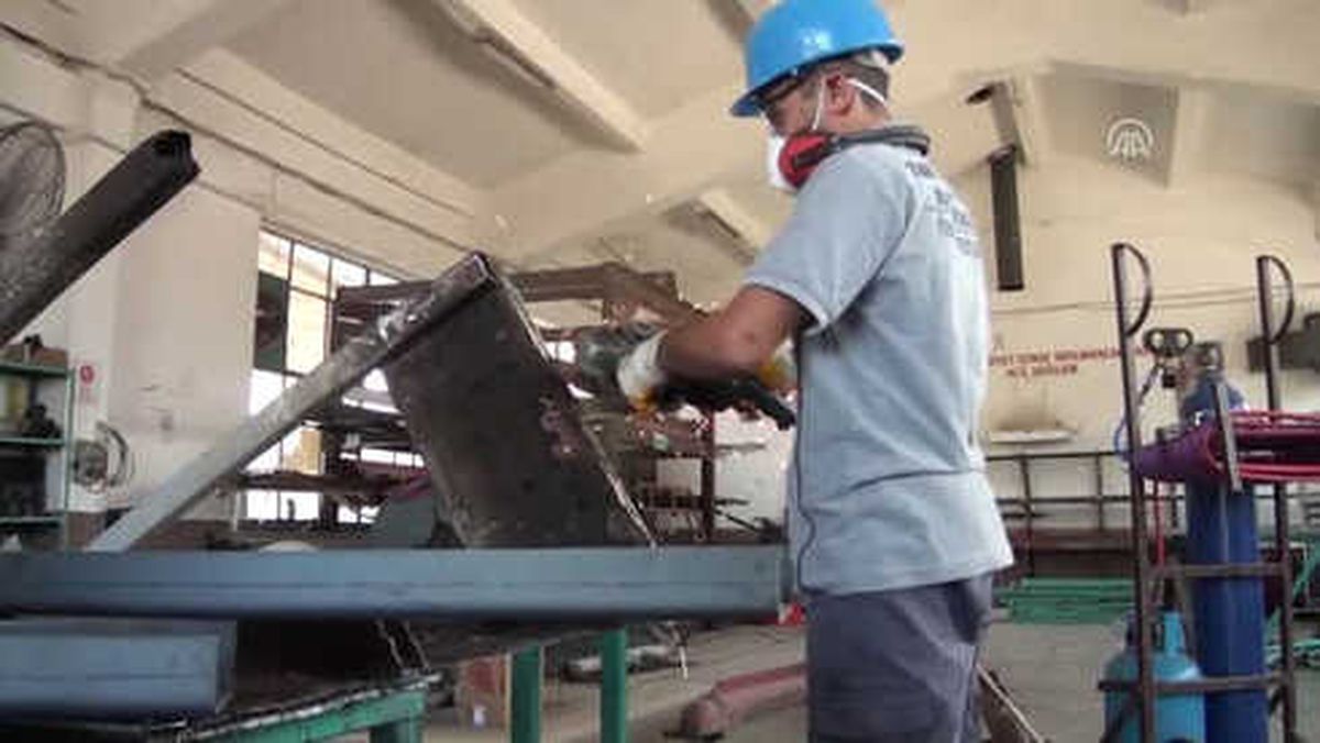 Tek Ayak Üzerinde İp Atlama Rekoru Kırdı