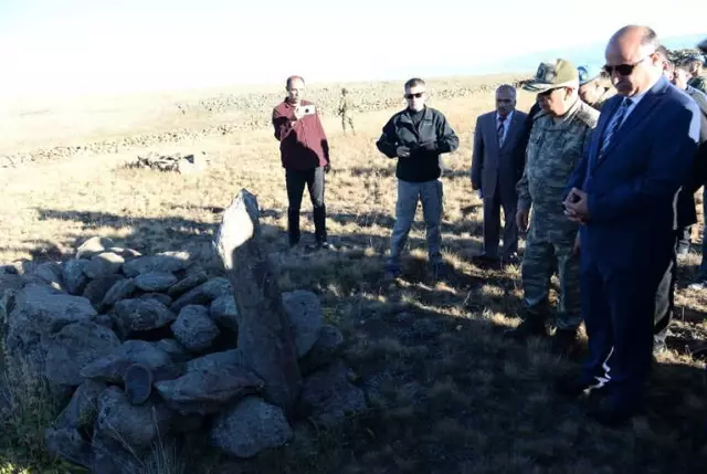 Vali Azizoğlu: 'Erzurum'un 57'inci Alayı Kargapazar Müfrezesidir' Vali Azizoğlu: 'Erzurum'un 57'inci Alayı Kargapazar Müfrezesidir'