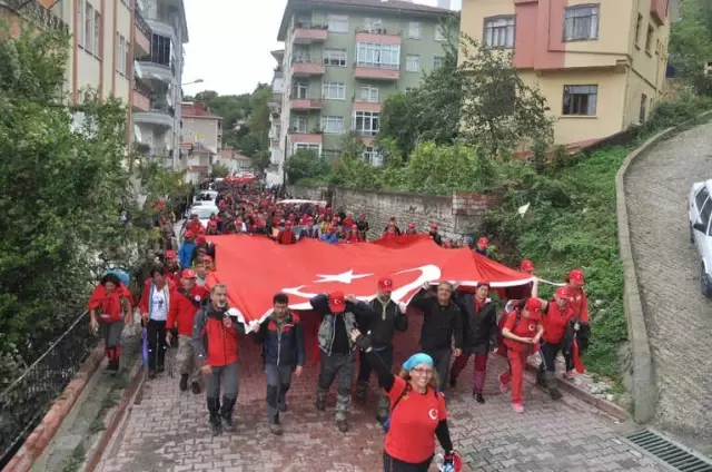 Atatürk ve İstiklal Yolu Yürüyüşü İnebolu'dan Başladı
